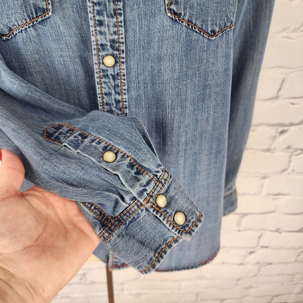 Ryan Michael Shirt Womens M Denim snap button-up Western Cowgirlcore outdoors - Picture 8 of 9